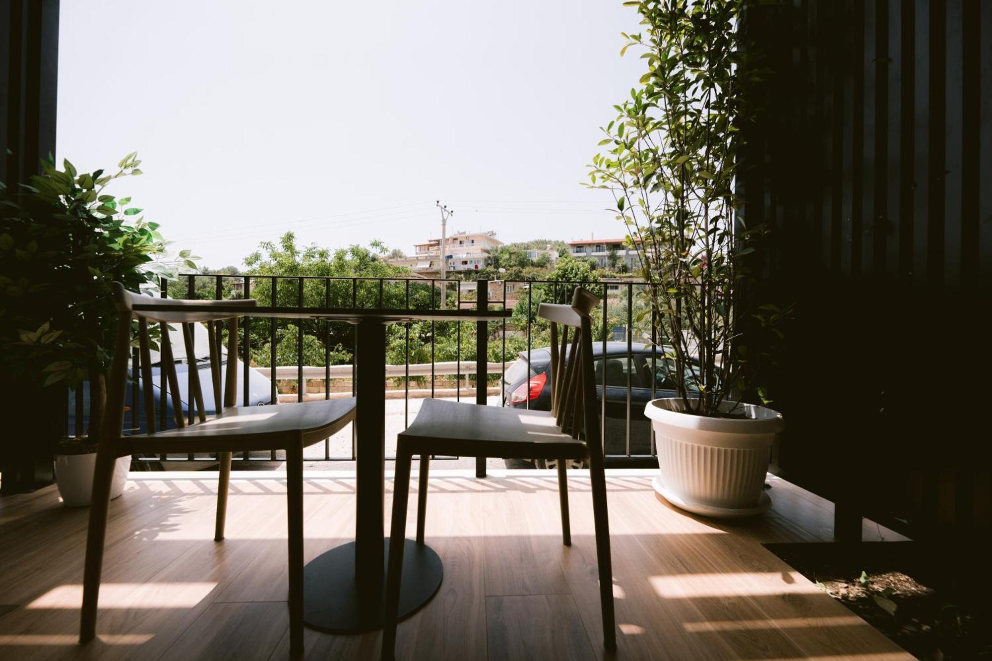 Noemie Hotel Himare Exterior foto