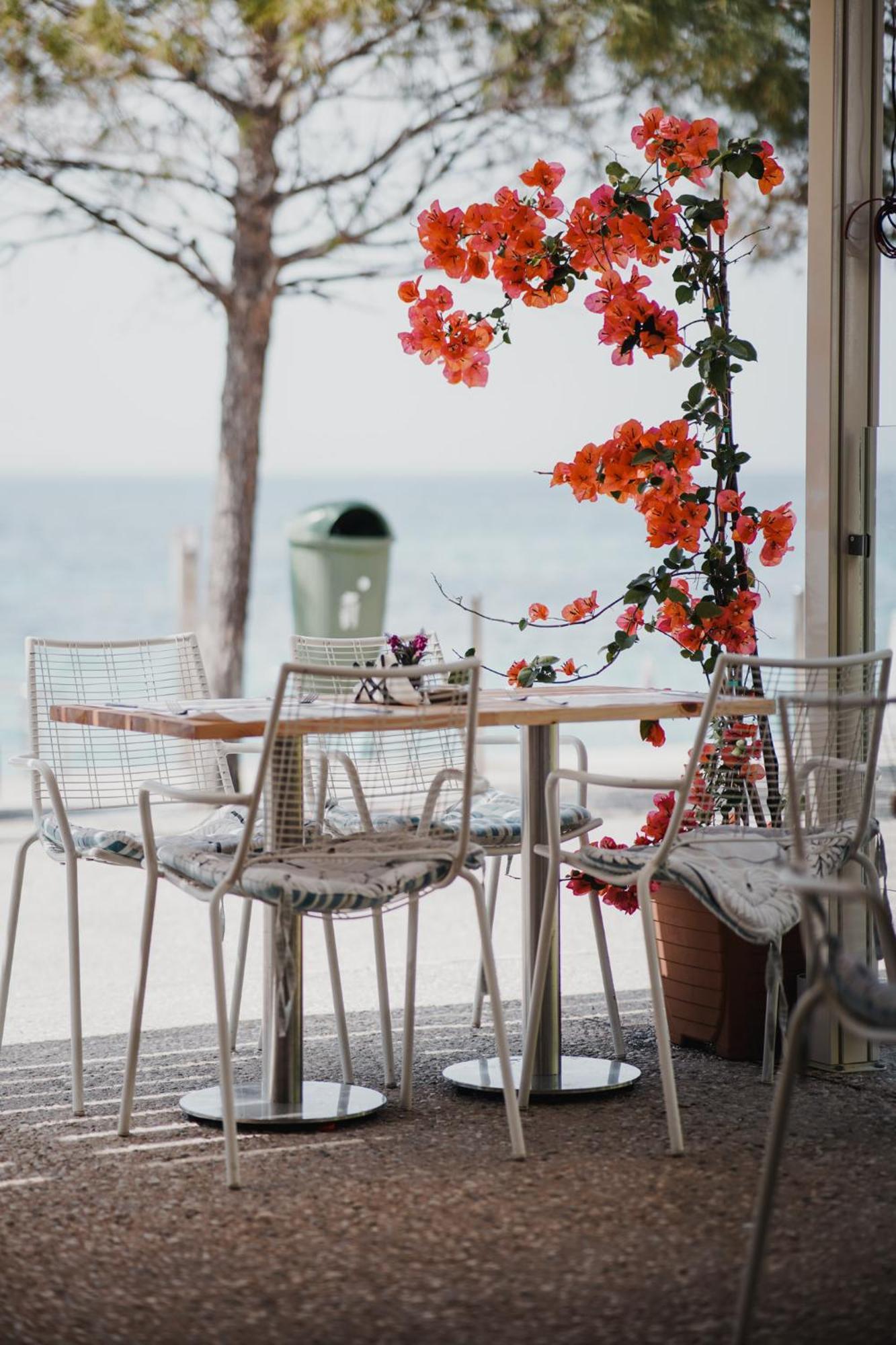 Noemie Hotel Himare Exterior foto
