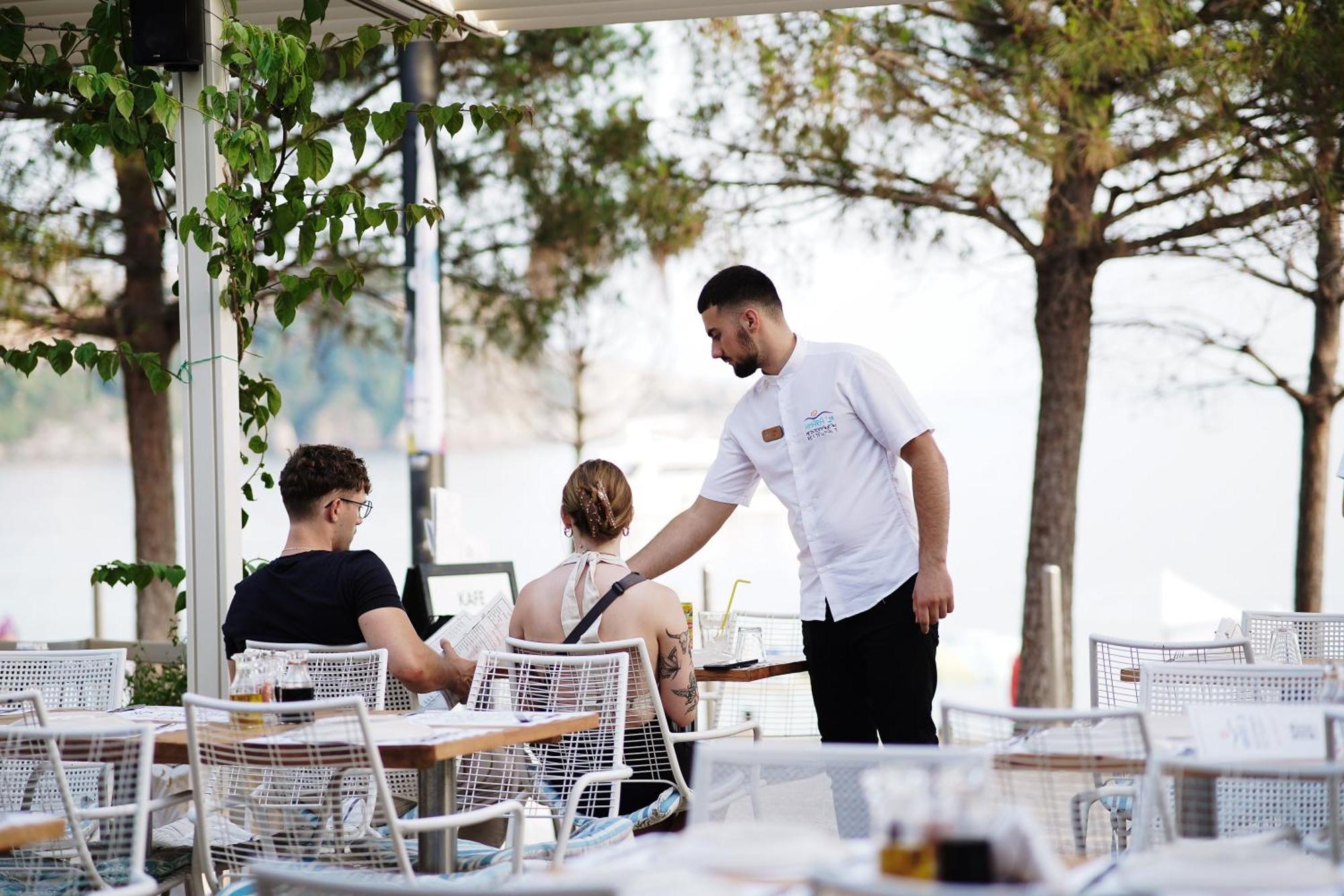Noemie Hotel Himare Exterior foto